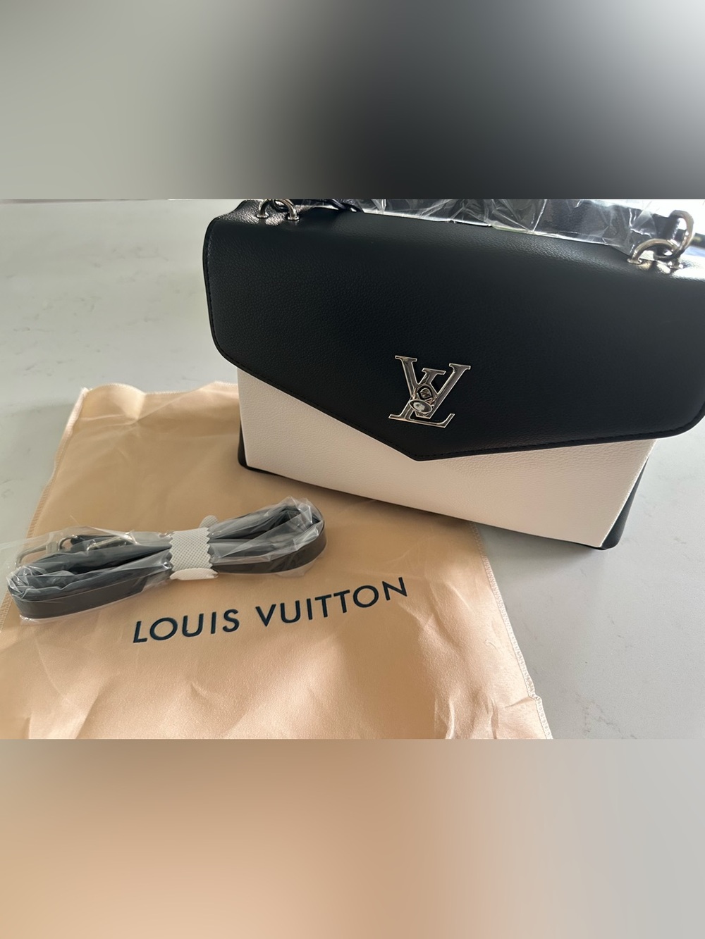 Unbranded Two-Tone Black and White Shoulder Bag